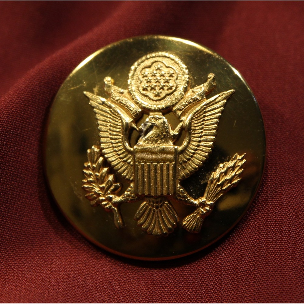 Vintage US Army Enlisted Cap/Hat Badge Button Pin Medallion Eagle Gold Tone (A4)